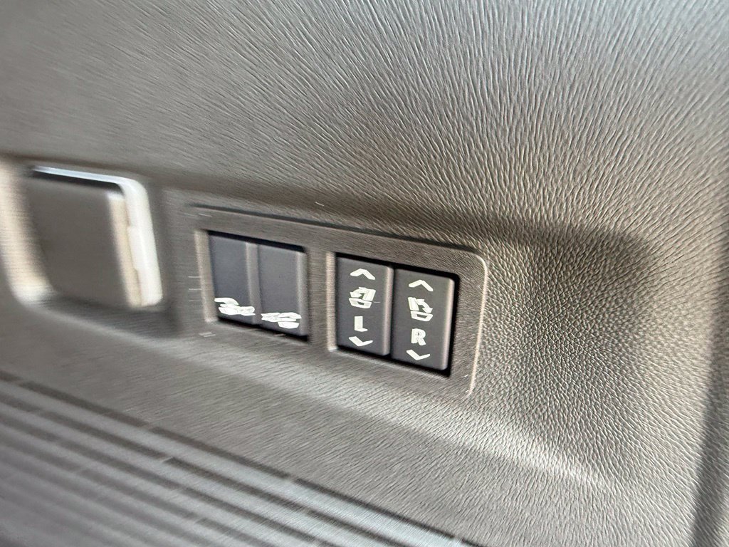 2026 Chevrolet Tahoe Z71 - Photo 13