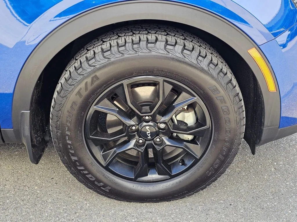Used 2024  Kia X-Pro Prestige image 9