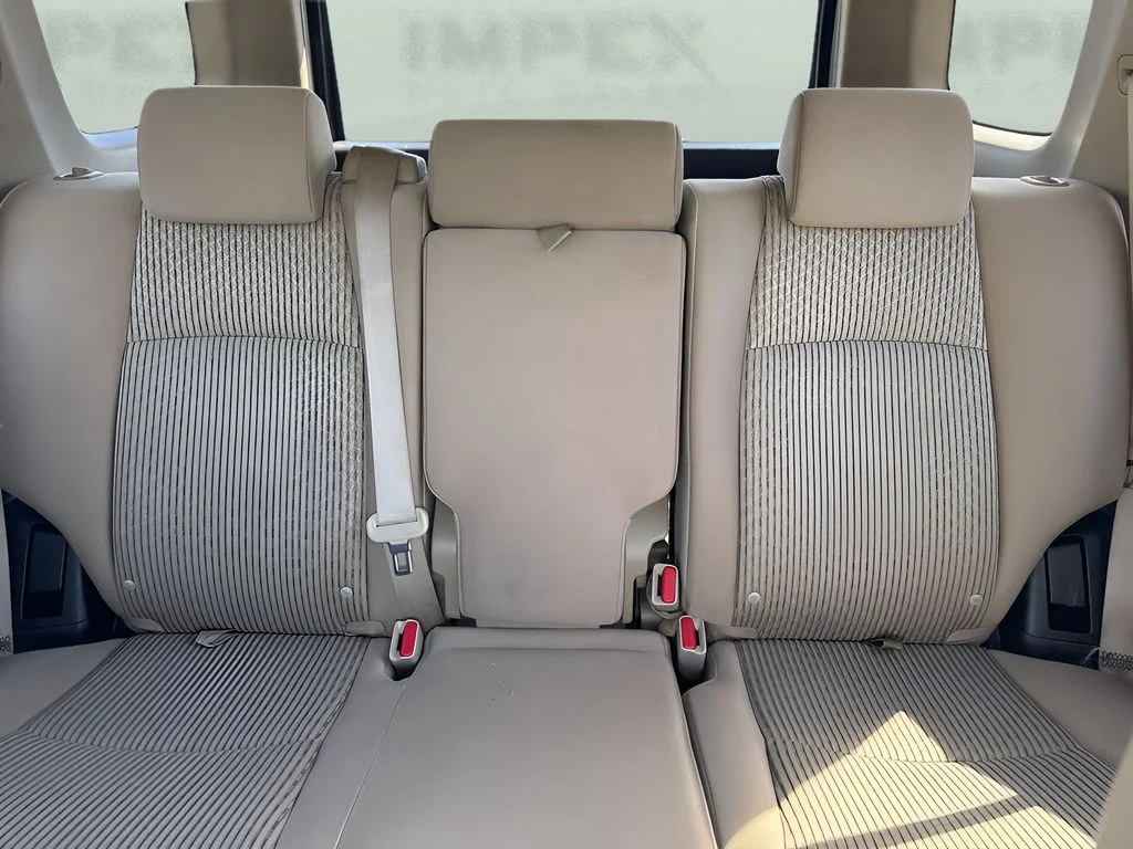 Used 2010 White Toyota SR5 image 12