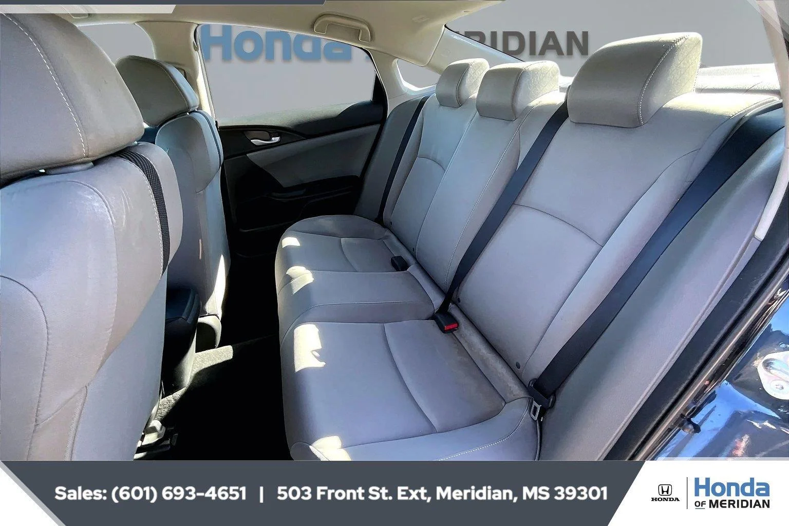 Used 2017  Honda LX image 19