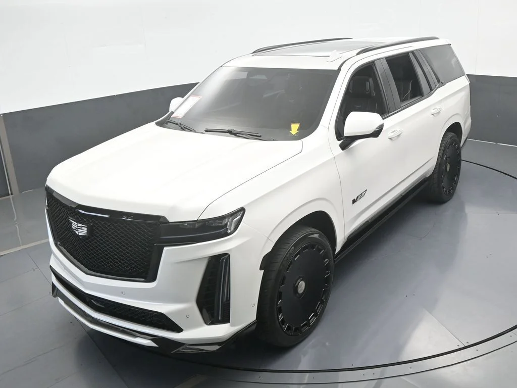 Used 2023 Crystal White Tricoat Cadillac V-Series image 76