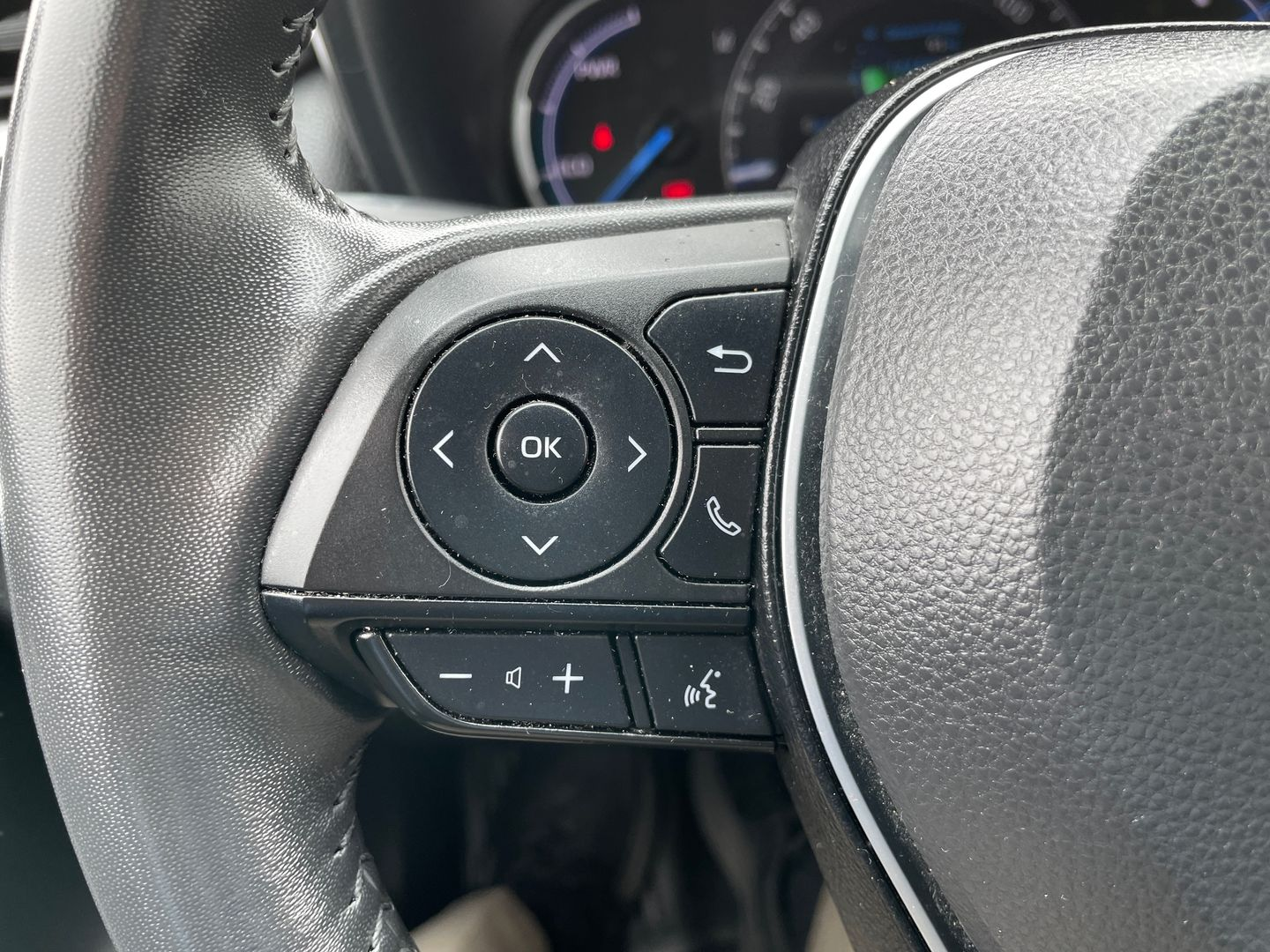 Certified Used 2024 Gray Toyota SE image 10