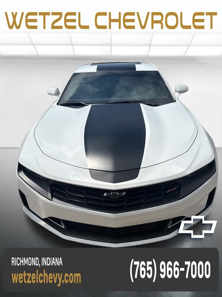 Used 2019 White Chevrolet 2LT image 2