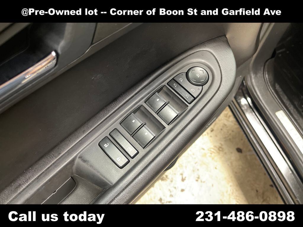 Used 2016 MOSAIC BLACK METALLIC Chevrolet LTZ image 7