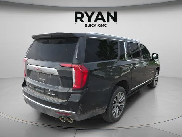 Used 2023 Onyx Black GMC Denali image 3