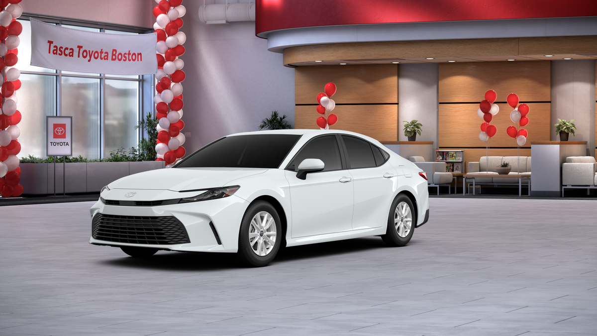 2026 Toyota Camry LE Hybrid's photo