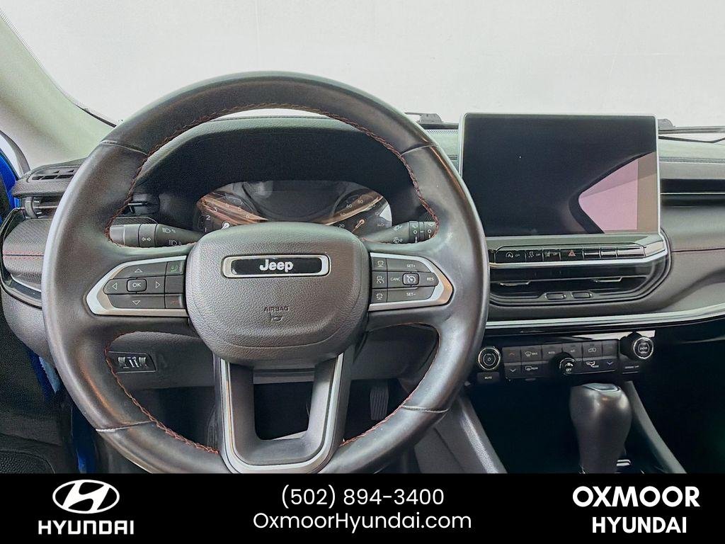 Used 2022 Laser Blue Pearlcoat Jeep Trailhawk image 11