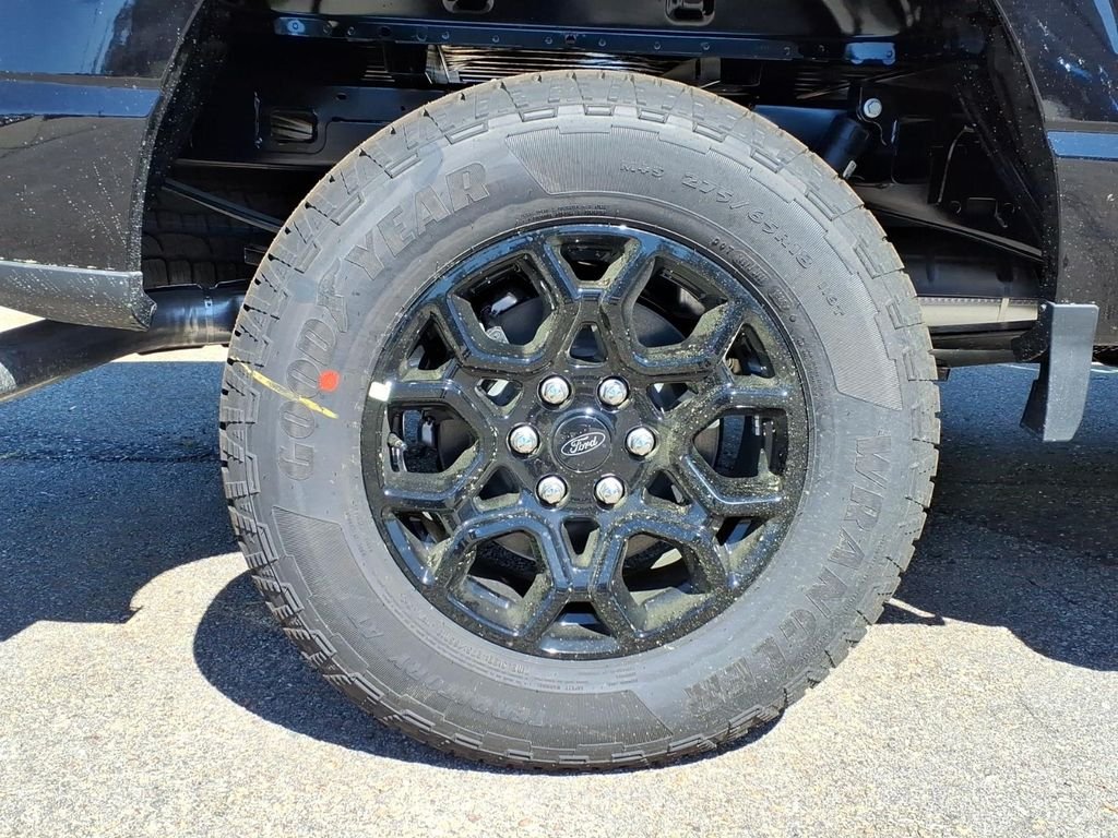 New 2026 Agate Black Metallic Ford XLT image 11