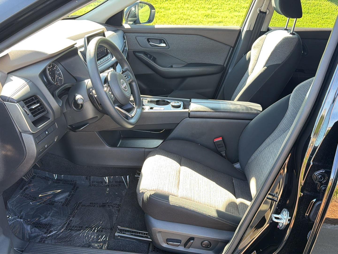 Used 2023 Super Black Nissan SV image 10