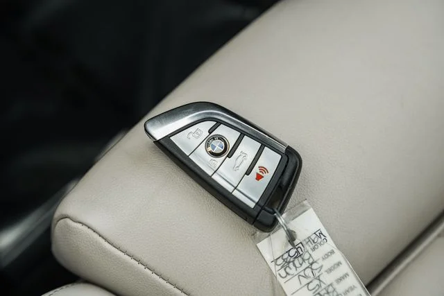 Used 2021 Brown BMW xDrive40i image 50