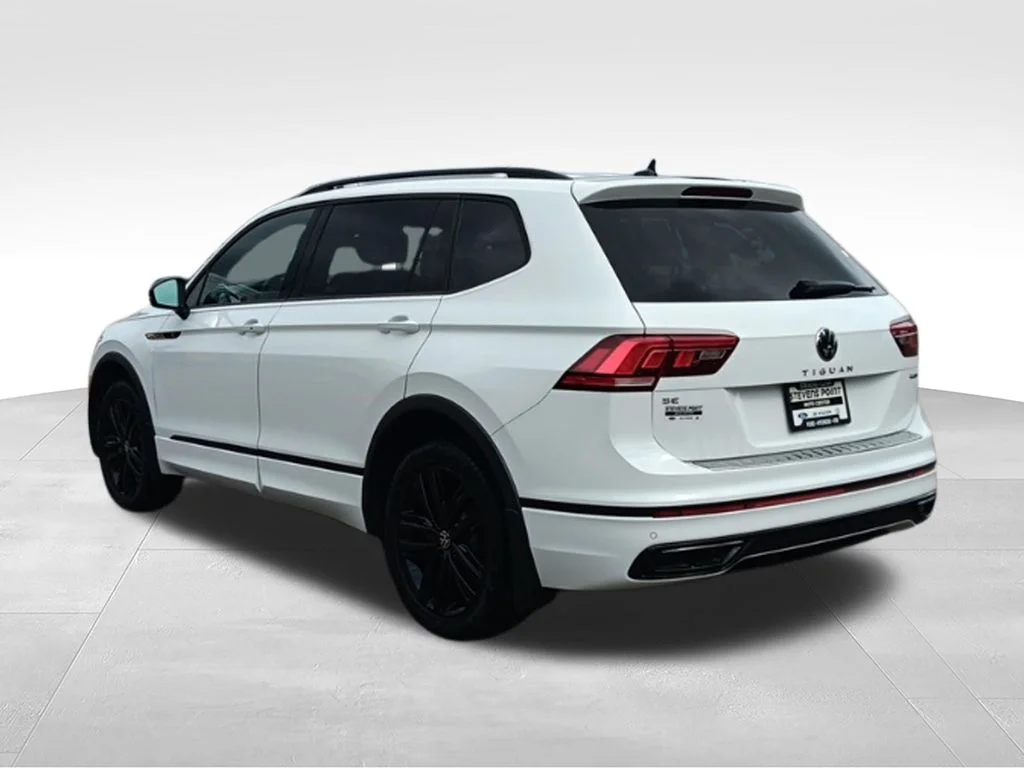 Used 2022 Pure White Volkswagen 2.0T SE R-Line Black image 4