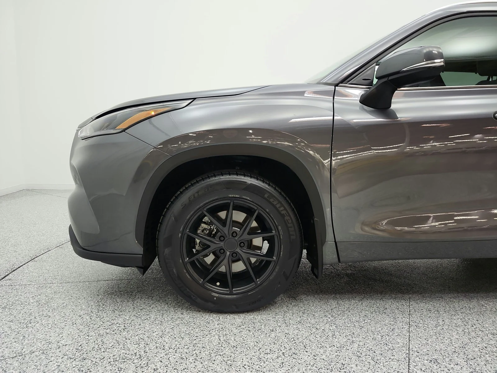 Used 2021 Magnetic Gray Metallic Toyota Hybrid XLE AWD (Natl) image 38