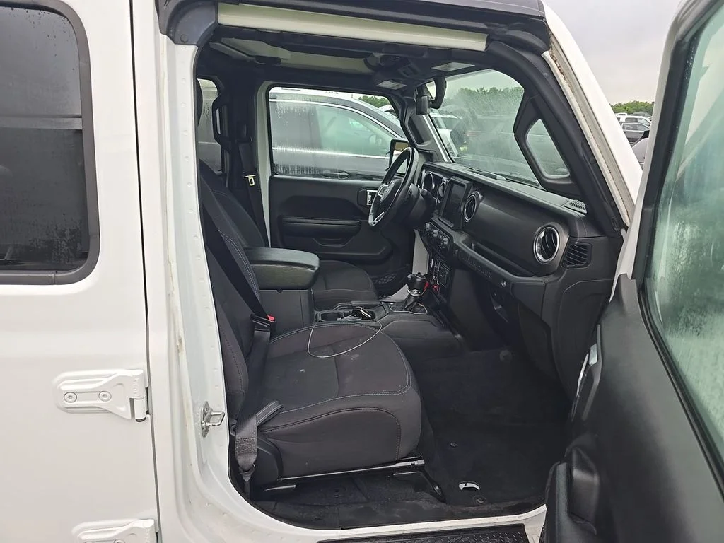 Used 2022 White Jeep Unlimited Rubicon 4xe image 5