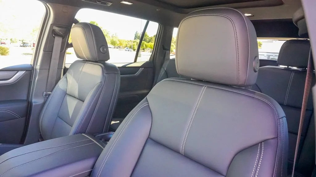 2026 GMC Acadia Elevation - Photo 11