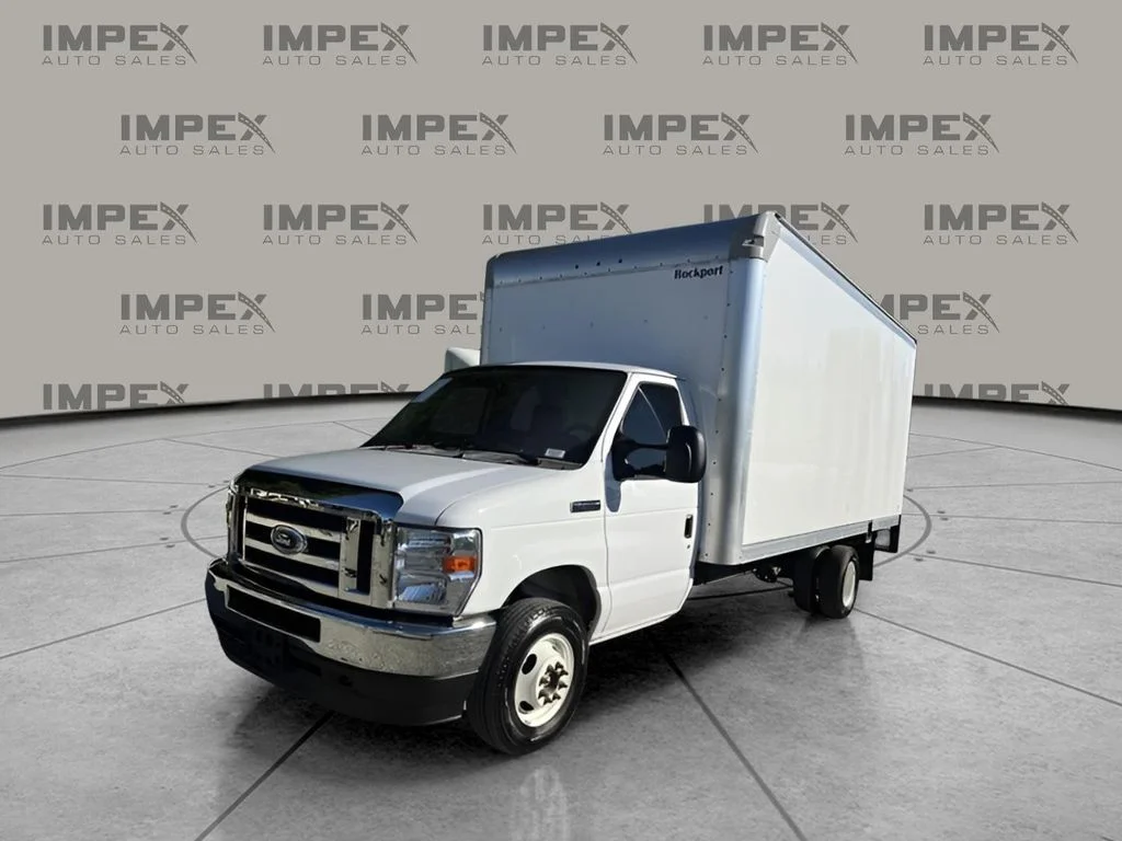 Used 2024 White Ford Base image 2