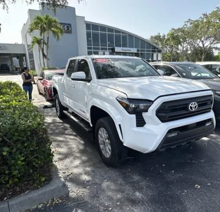 Used 2024 White Toyota SR5 image 5