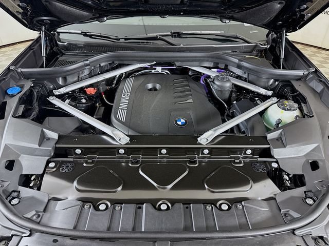 New 2026 Black Sapphire Metallic BMW xDrive40i image 31