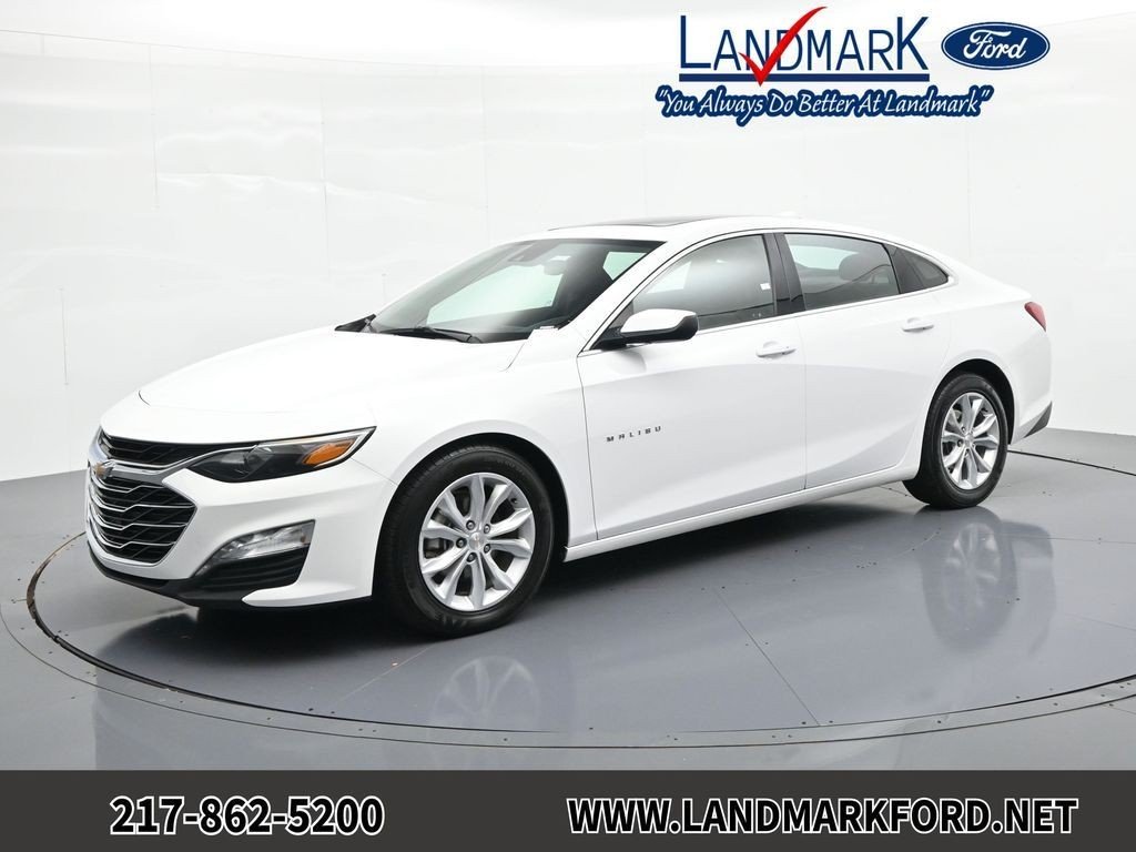 Used 2024 Summit White Chevrolet LT 1LT image 1