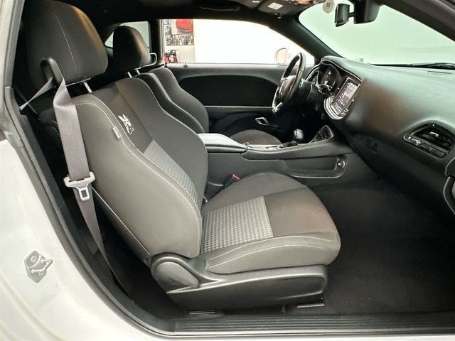 2022 Dodge Challenger R/T - Photo 15