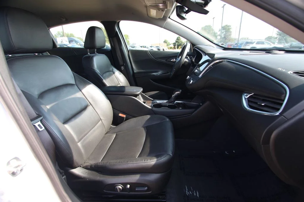 Used 2024 White Chevrolet LT image 8