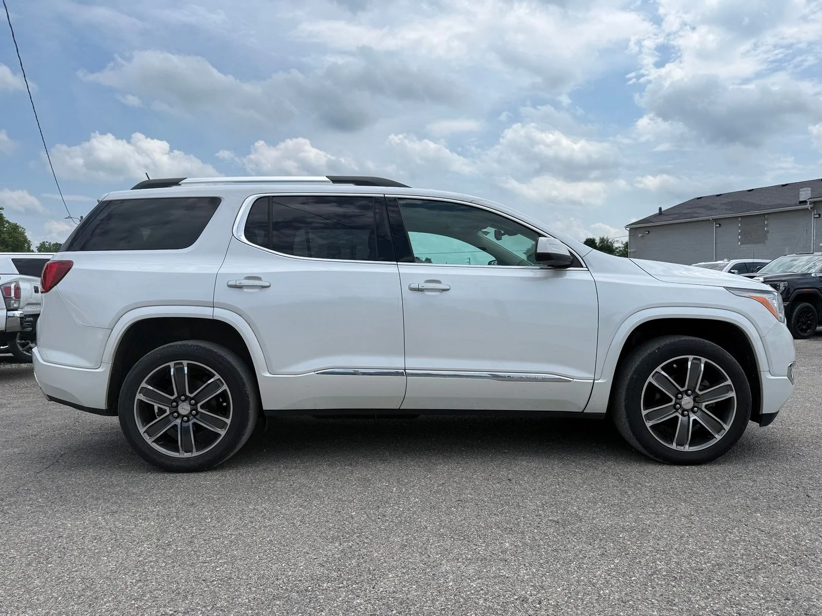 Used 2018 White GMC Denali image 8