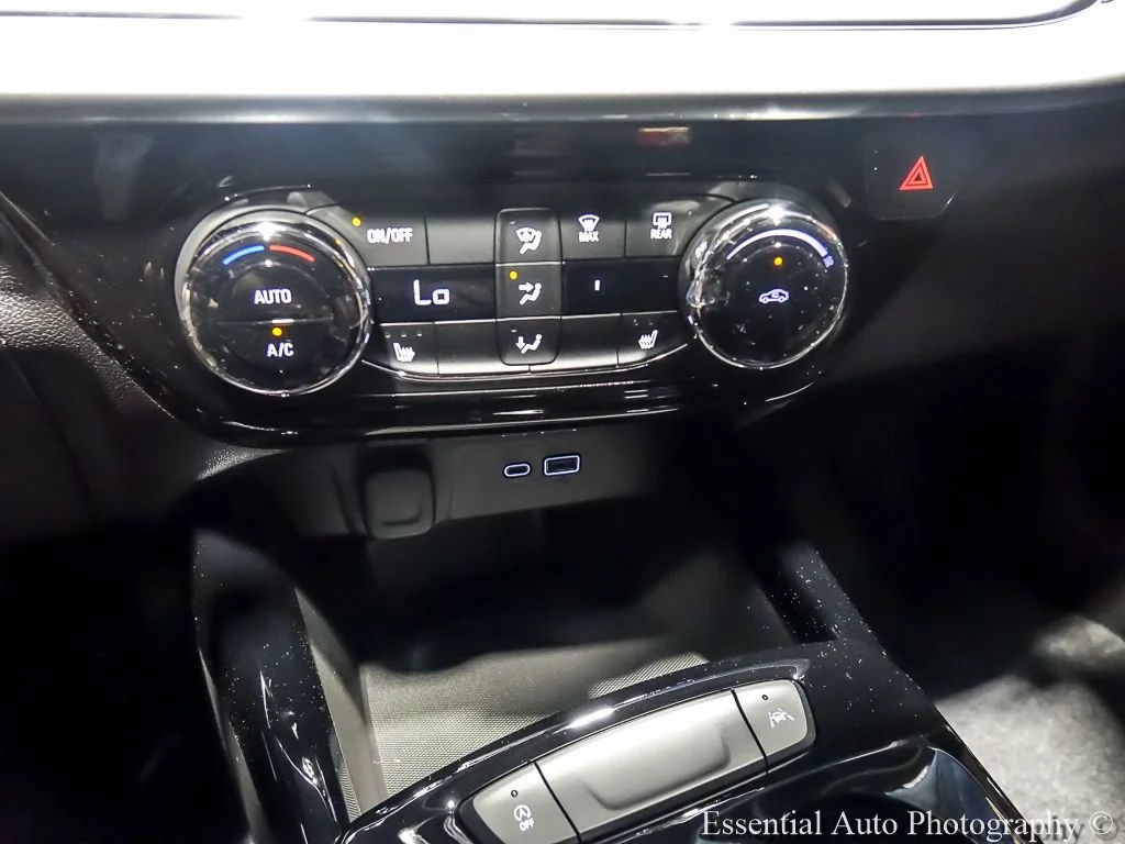 2026 Chevrolet Trax LT - Photo 17