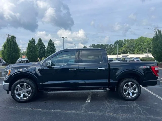 Used 2021 Antimatter Blue Metallic Ford Lariat image 11