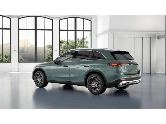 New 2027 Silver Mercedes-Benz GLC 300 image 31