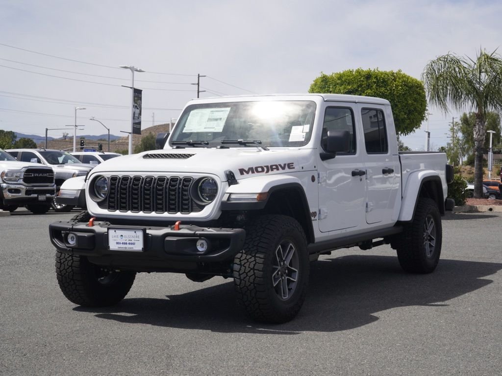 New 2026 Bright White Clear-Coat Exterior Paint Jeep Mojave image 7