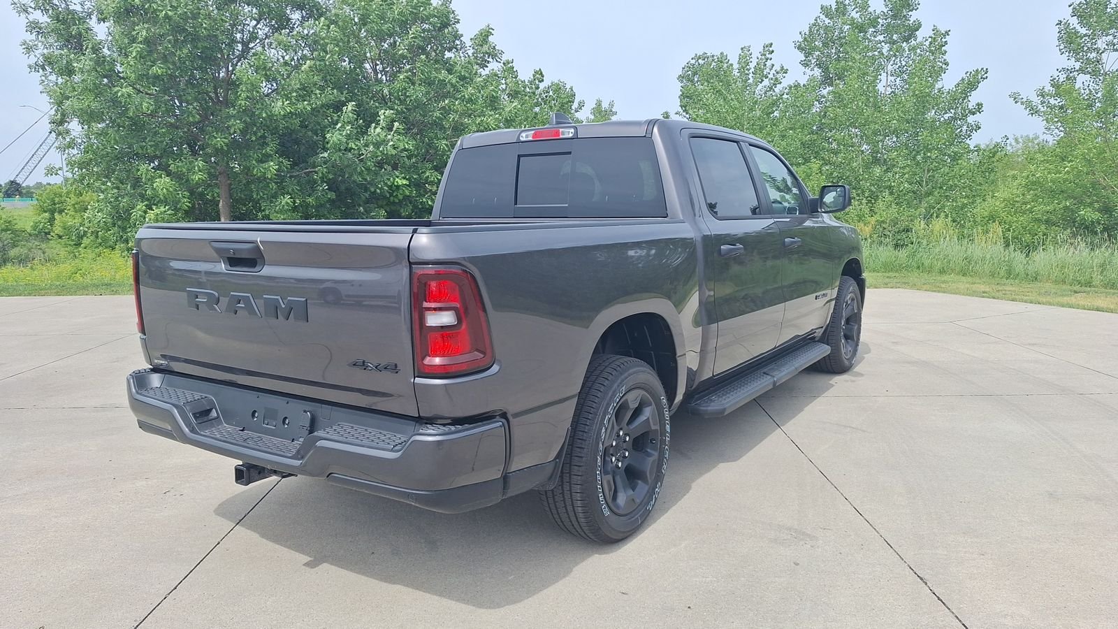 New 2026 Granite Crystal Metallic Clear-Coat Exterior Paint RAM Express image 3