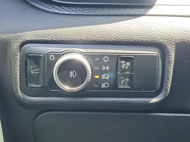 Used 2023 White Metallic Ford ST-Line image 35