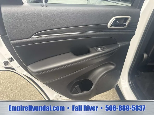 Used 2022 White Jeep Limited image 18