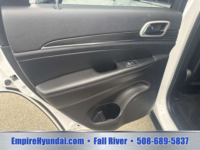 Used 2022 Bright White Clearcoat Jeep Limited image 18