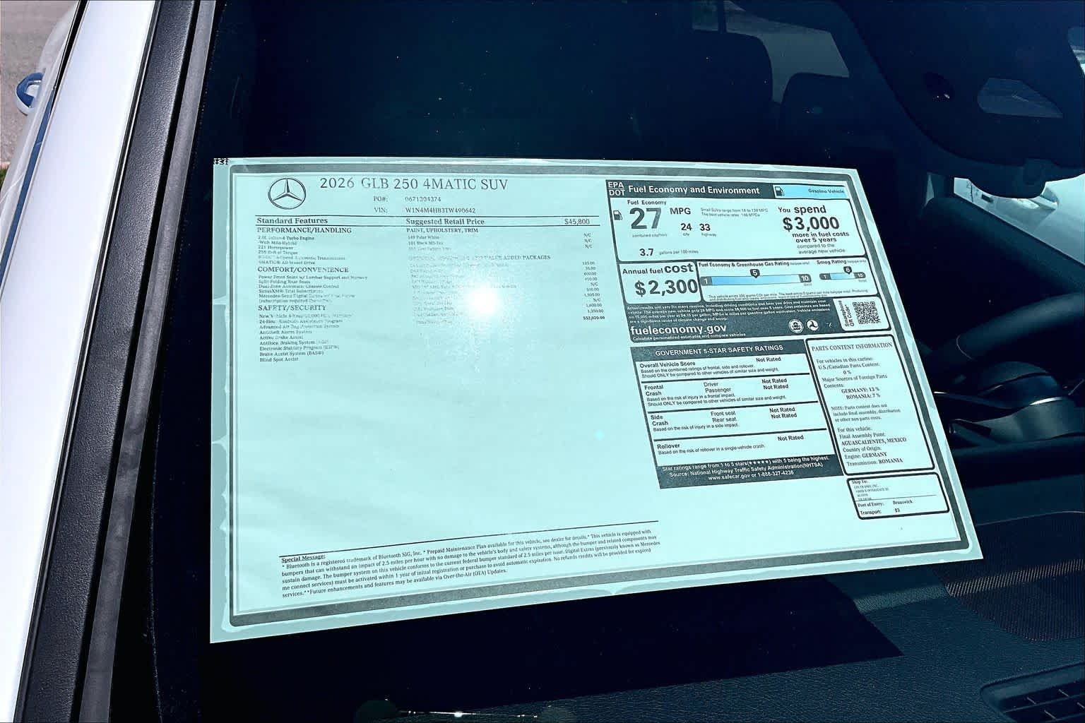 New 2026 Polar White Mercedes-Benz GLB 250 image 21