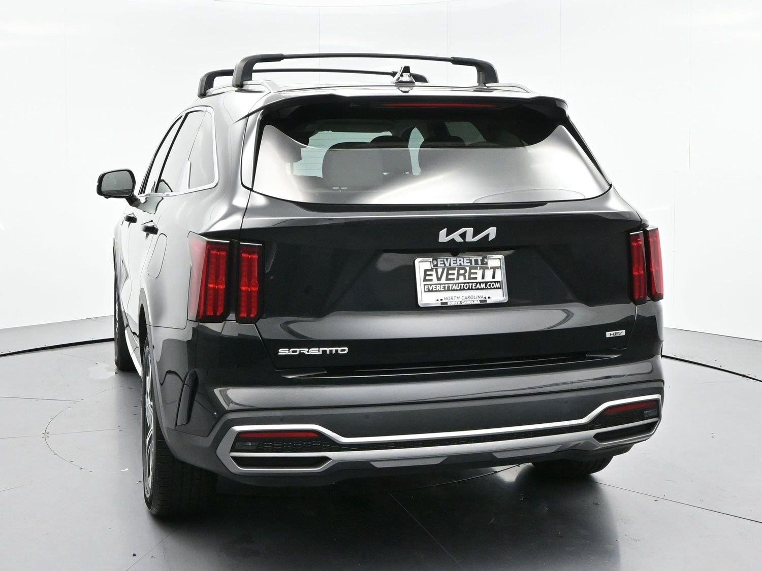 Used 2023 Black Kia SX Prestige image 6