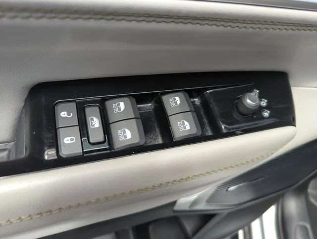 Used 2022 Silver Jeep Series II image 31