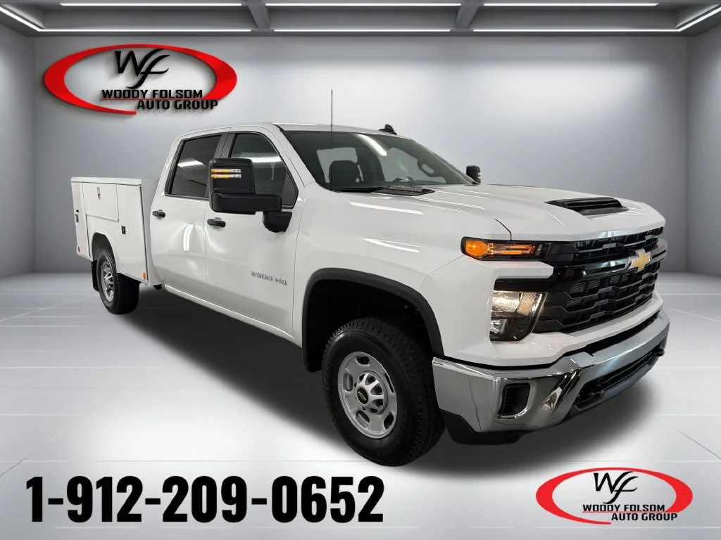 New 2026 Summit White Chevrolet WT image 1
