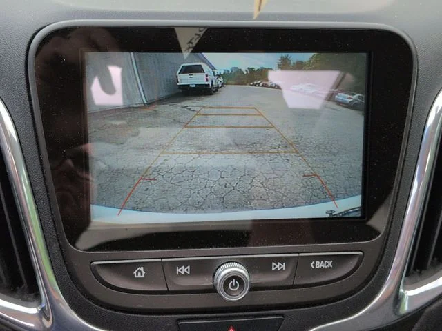 Used 2018 White Chevrolet LT image 17