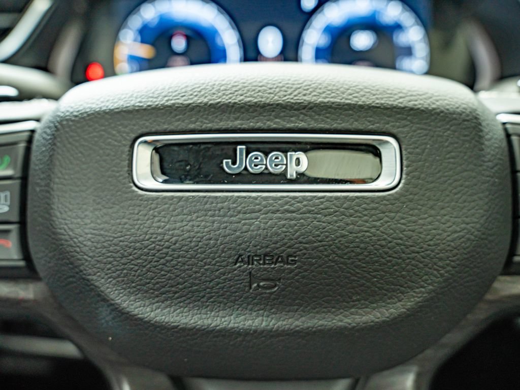 Used 2025 Silver Zynith Jeep Limited image 23