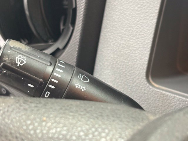 Used 2011 White Ford XL image 18