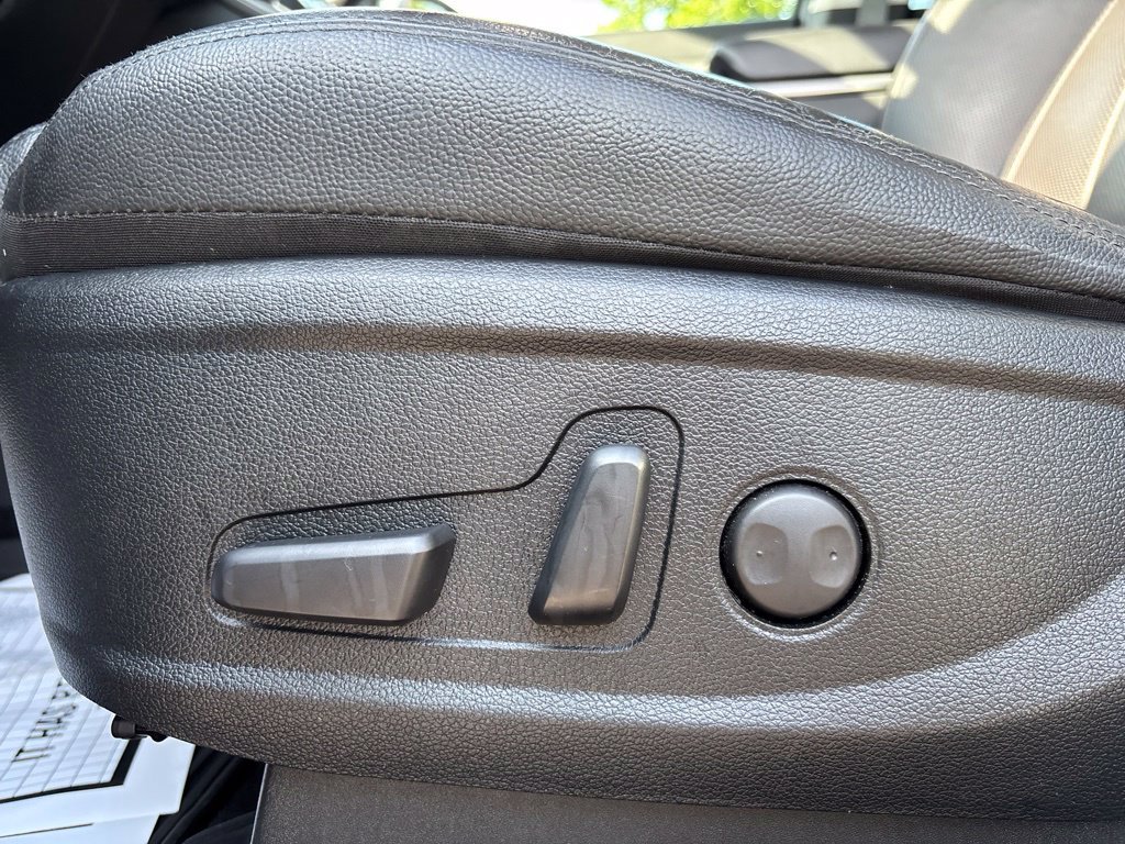 Certified Used 2022 White Hyundai SEL image 19
