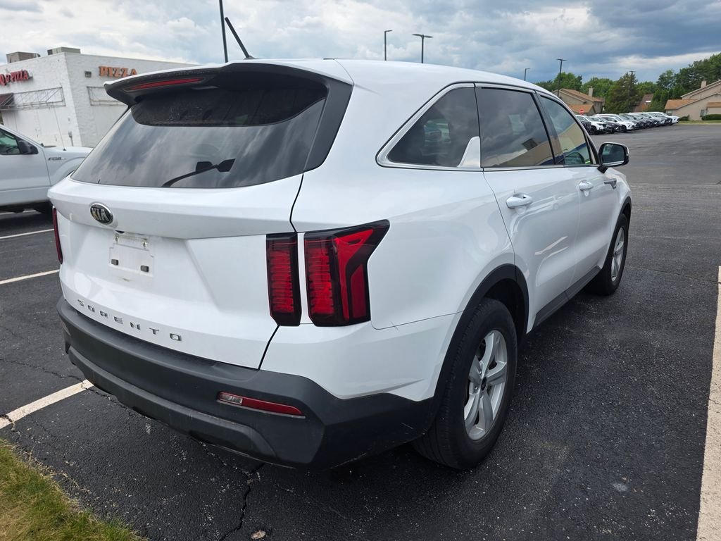 Used 2021 Glacial White Pearl Kia LX image 4
