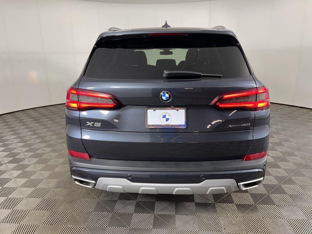 Used 2022 Arctic Grey Metallic BMW xDrive40i image 6