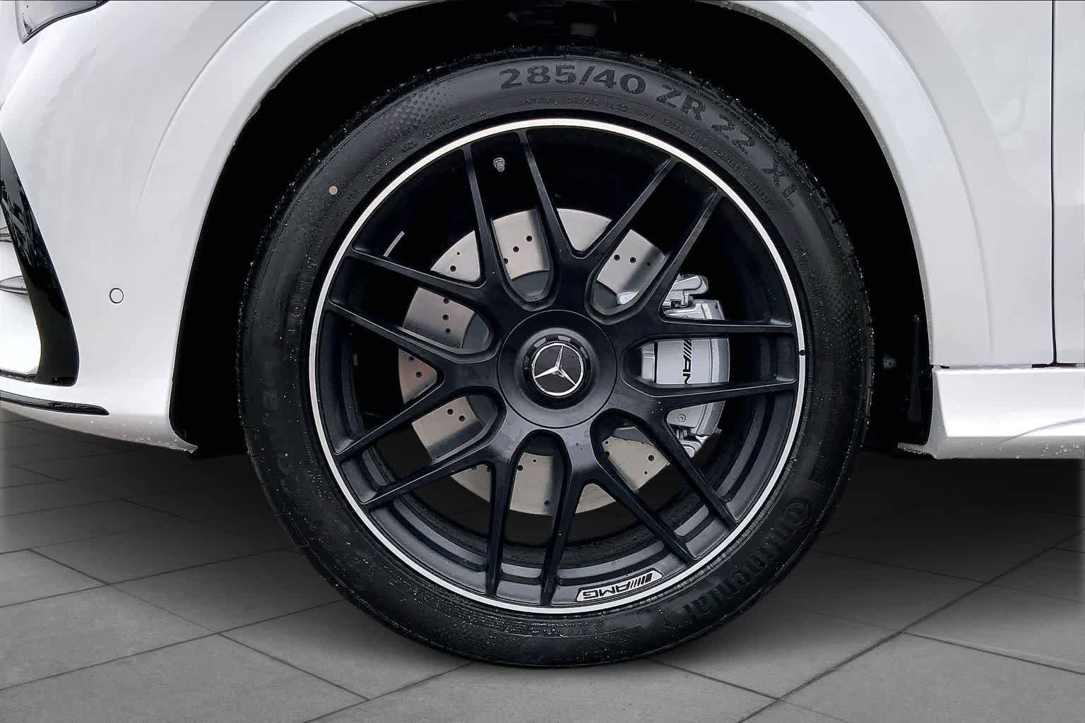 New 2026 MANUFAKTUR Moonlight White Metallic Mercedes-Benz AMG® GLE 53 image 15