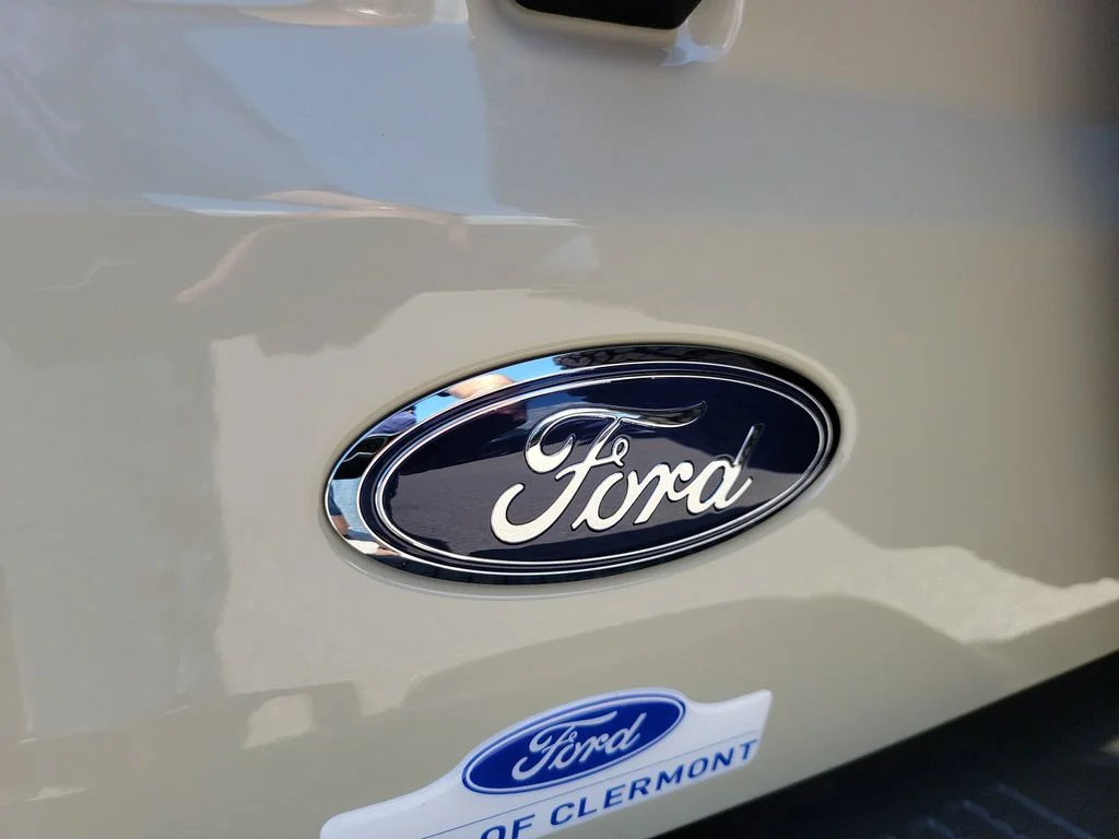 Used 2025 Desert Sand Ford Badlands image 8