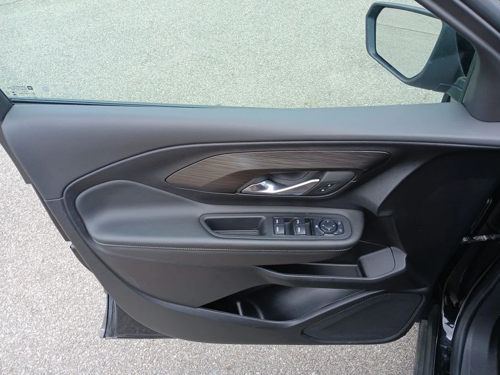 Used 2024 Black GMC SLE image 18