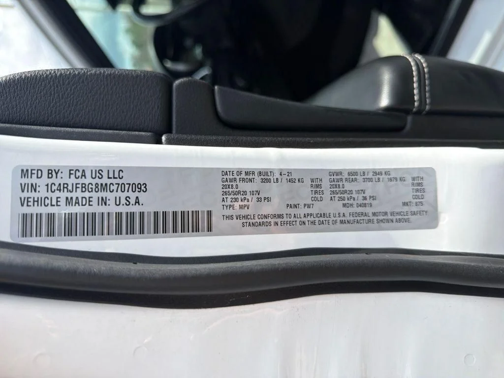 Certified Used 2021 White Jeep Limited image 24
