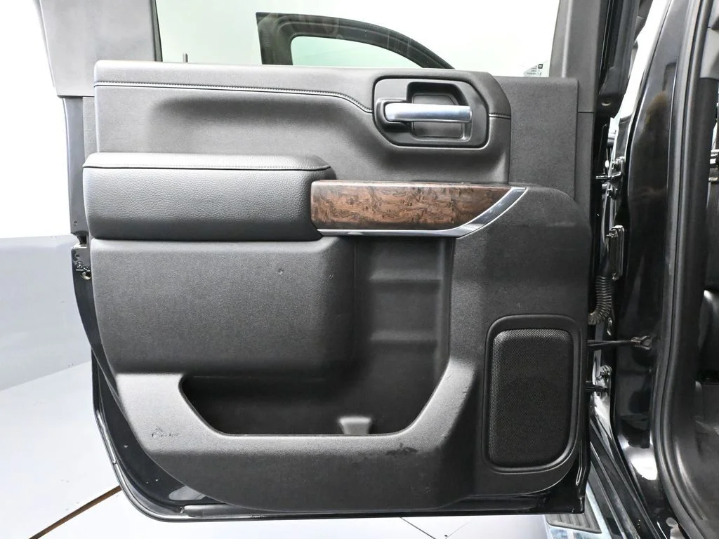 Used 2023 Black GMC Denali image 43