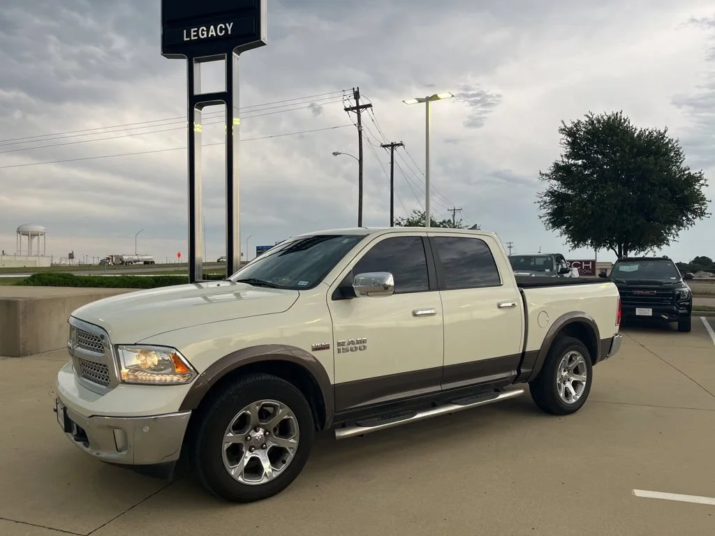 2018 RAM 1500 Laramie 4x4 Crew Cab 5'7's photo