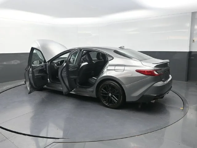 Used 2025  Toyota SE image 43